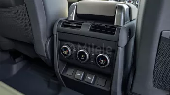 Land Rover Defender 130 X-DYNAMIC HSE P400 ADVENTURE PACKAGE 2023 MODEL YEAR