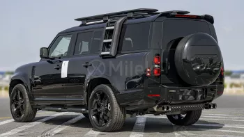 Land Rover Defender 130 X-DYNAMIC HSE P400 ADVENTURE PACKAGE 2023 MODEL YEAR