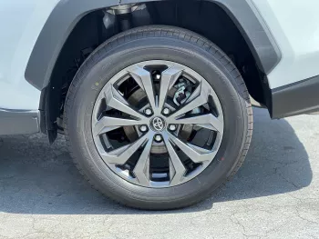 TOYOTA RAV4 CHINESE SPECS 2.5L HYBRID 2023 MODEL YEAR 