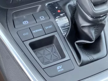 TOYOTA RAV4 CHINESE SPECS 2.5L HYBRID 2023 MODEL YEAR 