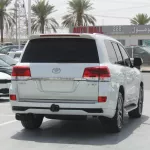 TOYOTA LAND CRUISER VX.R 5.7L PETROL V8 2017 MODEL YEAR AL FUTTAIM - Thumbnail 6