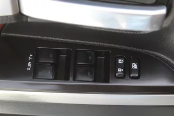 TOYOTA LAND CRUISER VX.R 5.7L PETROL V8 2017 MODEL YEAR AL FUTTAIM