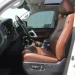 TOYOTA LAND CRUISER VX.R 5.7L PETROL V8 2017 MODEL YEAR AL FUTTAIM - Thumbnail 11