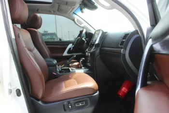 TOYOTA LAND CRUISER VX.R 5.7L PETROL V8 2017 MODEL YEAR AL FUTTAIM
