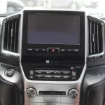 TOYOTA LAND CRUISER VX.R 5.7L PETROL V8 2017 MODEL YEAR AL FUTTAIM - Thumbnail 23