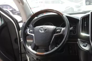 TOYOTA LAND CRUISER VX.R 5.7L PETROL V8 2017 MODEL YEAR AL FUTTAIM
