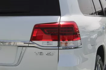 TOYOTA LAND CRUISER VX.R 5.7L PETROL V8 2017 MODEL YEAR AL FUTTAIM