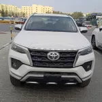 TOYOTA FORTUNER 4.0L V6 PETROL FULL OPTION 2024 MODEL YEAR WHITE COLOR - Thumbnail 1