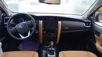 TOYOTA FORTUNER 4.0L V6 PETROL FULL OPTION 2024 MODEL YEAR WHITE COLOR