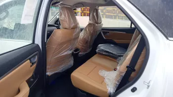 TOYOTA FORTUNER 4.0L V6 PETROL FULL OPTION 2024 MODEL YEAR WHITE COLOR