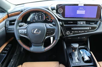 Lexus ES 350 2.5L Petrol FWD 2024 Model Year