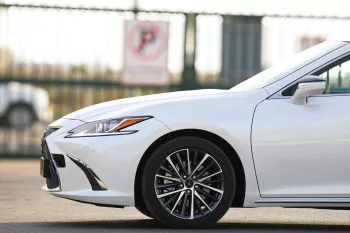 Lexus ES 350 2.5L Petrol FWD 2024 Model Year