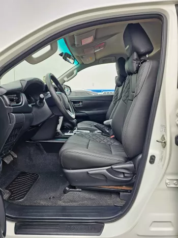 TOYOTA FORTUNETR EXR DVD LEATHER 2.7L V4 4WD WHITE 2019 MODEL YEAR 
