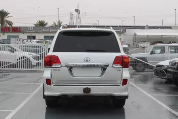TOYOTA LAND CRUISER GXR 4.6L V8 PETROL 2014 MODEL YEAR