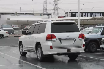 TOYOTA LAND CRUISER GXR 4.6L V8 PETROL 2014 MODEL YEAR