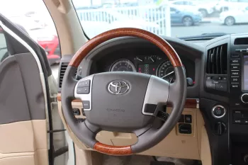 TOYOTA LAND CRUISER GXR 4.6L V8 PETROL 2014 MODEL YEAR