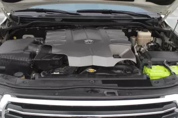 TOYOTA LAND CRUISER GXR 4.6L V8 PETROL 2014 MODEL YEAR