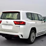 TOYOTA LAND CRUISER 300 2024 MODEL YEAR VXR+ V6 4.0L PETROL AUTOMATIC - Thumbnail 3
