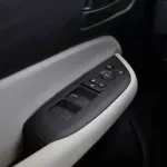 Honda City 1.5 LXS 2024 Model Year Platinum White Pearl inside Ivory - Thumbnail 13