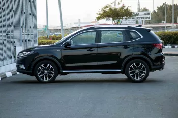 MG RX5 2.0 AWD Luxury 2023 Model Year Black inside Black & Red