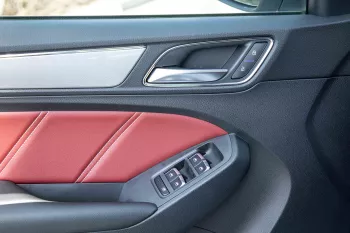 MG RX5 2.0 AWD Luxury 2023 Model Year Black inside Black & Red