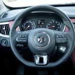 MG RX5 2.0 AWD Luxury 2023 Model Year Black inside Black & Red - Thumbnail 13