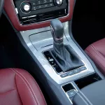 MG RX5 2.0 AWD Luxury 2023 Model Year Black inside Black & Red - Thumbnail 20