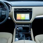 2023 MG RX8 4X2 2.0 STANDARD - White Pearl inside Beige - Thumbnail 15