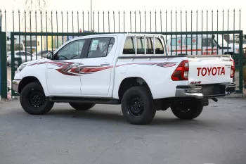 Toyota Hilux 2023 Model Year 4x4 DC 2.8 D MT SR5 White inside Maroon