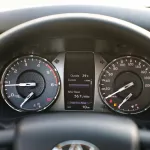 Toyota Hilux 2023 Model Year 4x4 DC 2.8 D MT SR5 White inside Maroon - Thumbnail 16