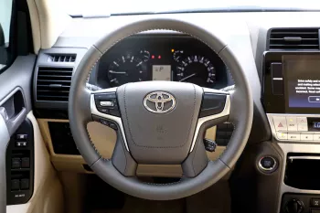 2023 Toyota Prado 4.0 GXR DR P CB SR - White Pearl inside Beige