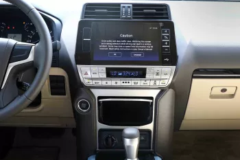 2023 Toyota Prado 4.0 GXR DR P CB SR - White Pearl inside Beige
