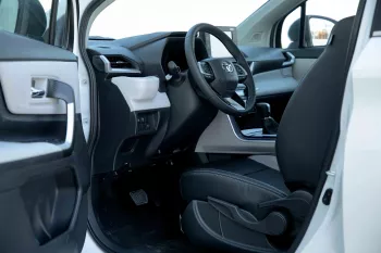 2023 Toyota Veloz V 1.5 - White Pearl inside Black