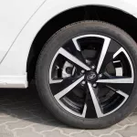 Kaiyi E5 Limited 2024 Model Year 1.5 Sedan White inside Black & Grey - Thumbnail 6