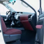 2024 Toyota Hilux 4x4 DC 2.8 D AT SR5 - Super White inside Maroon - Thumbnail 8