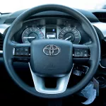 2024 Toyota Hilux 4x4 DC 2.8 D AT SR5 - Super White inside Maroon - Thumbnail 15