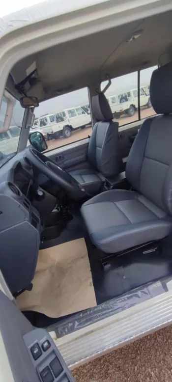 TOYOTA LAND CRUISER 79 4.2L DIESEL 2024 LC79 DOUBLE CAB 4WD STANDARD MANUAL