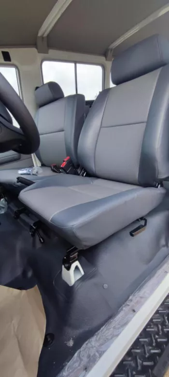 TOYOTA LANDCRUISER 78 4.2L DIESEL 2024 MODEL YEAR 9 SEATER TROOP CARRIER STD MANUAL