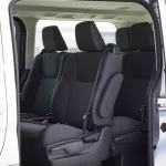 2023 Toyota Granvia 3.5 7ST Low - Silver inside Black - Thumbnail 9