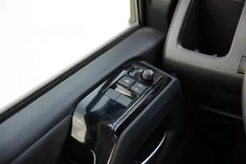 2023 Toyota Granvia 3.5 7ST Low - Silver inside Black