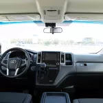 2023 Toyota Granvia 3.5 7ST Low - Silver inside Black - Thumbnail 15