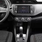 2024 Nissan Kicks 1.6 SV - Black inside Black - Thumbnail 15