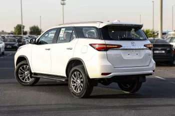 2023 Toyota Fortuner 4X4 2.8 18'I AL - Platinum White Pearl inside Chamois