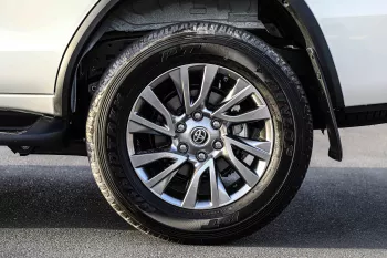 2023 Toyota Fortuner 4X4 2.8 18'I AL - Platinum White Pearl inside Chamois