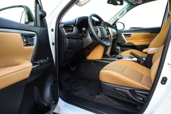 2023 Toyota Fortuner 4X4 2.8 18'I AL - Platinum White Pearl inside Chamois