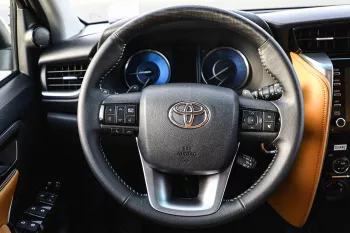 2023 Toyota Fortuner 4X4 2.8 18'I AL - Platinum White Pearl inside Chamois