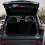 2023 Toyota Highlander 2.5 GLE - Attitude Black inside Medium Charcoal - Thumbnail 5