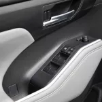 2023 Toyota Highlander 2.5 GLE - Attitude Black inside Medium Charcoal - Thumbnail 9