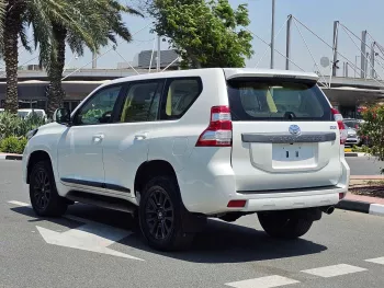 TOYOTA PRADO GXR 2.7L V4 4WD WHITE 2017 MODEL YEAR 