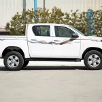2024 Toyota Hilux 4x4 DC 2.4 - Super White inside Red - Thumbnail 3